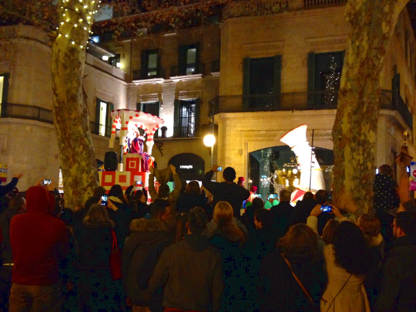 Festive float in the parade of the holy 3 kings in Palma.