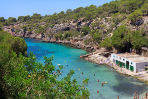 Cala Pi - a spectacular setting and a very shallow sloping beach.