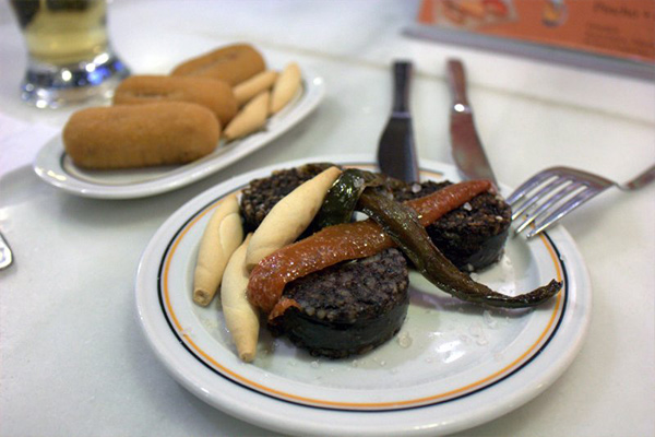 Typical mallorcan tapas bar "Carlos".