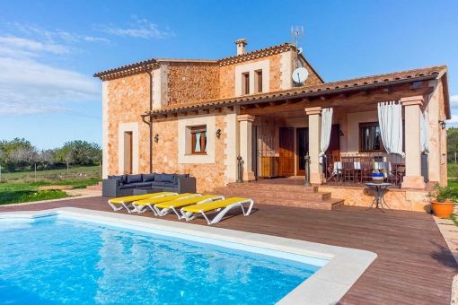 This beautiful finca is just 10 minutes from the beach of Es Trenc.